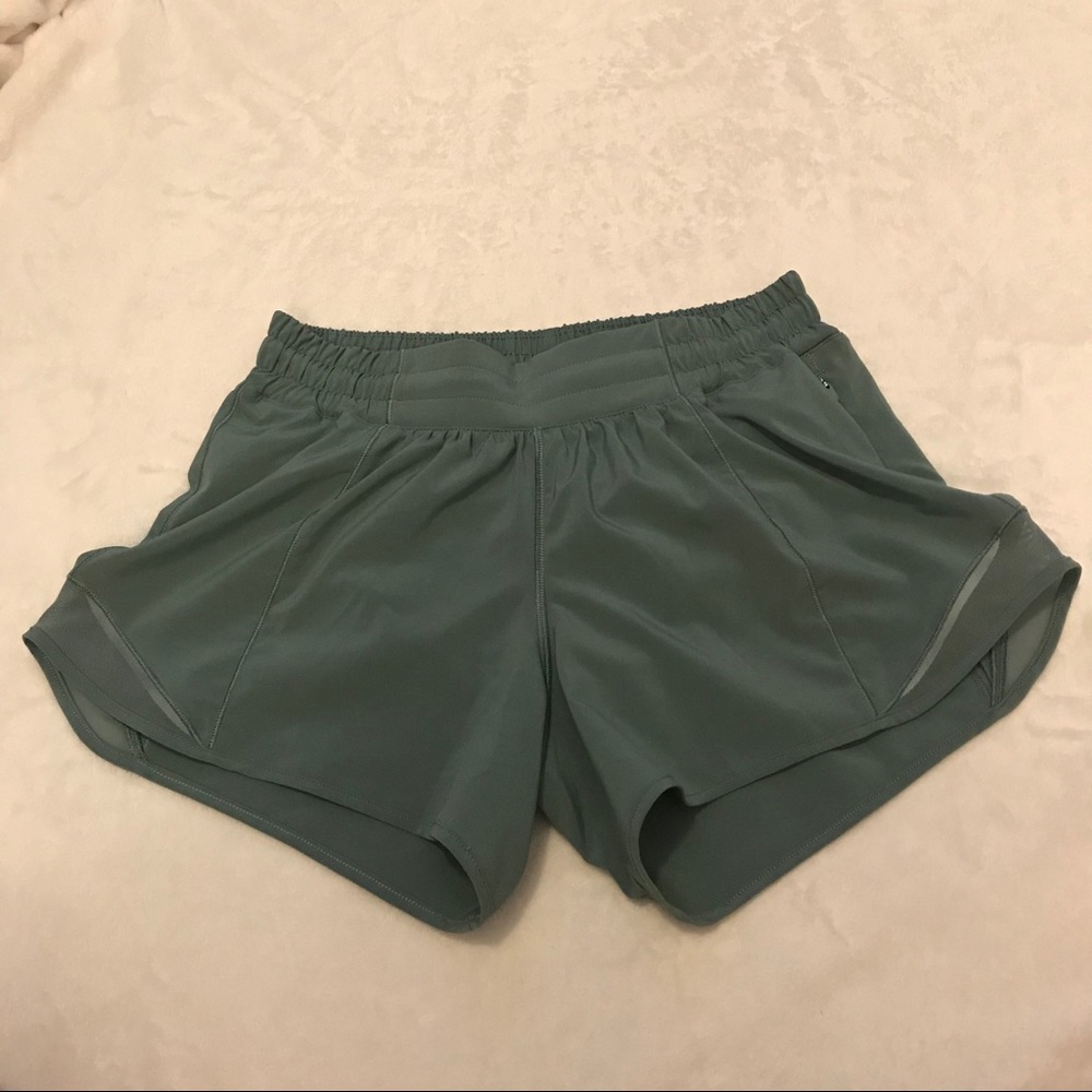 SOLD Lululemon Hotty Hot Short 4” - Picture 6 of 13